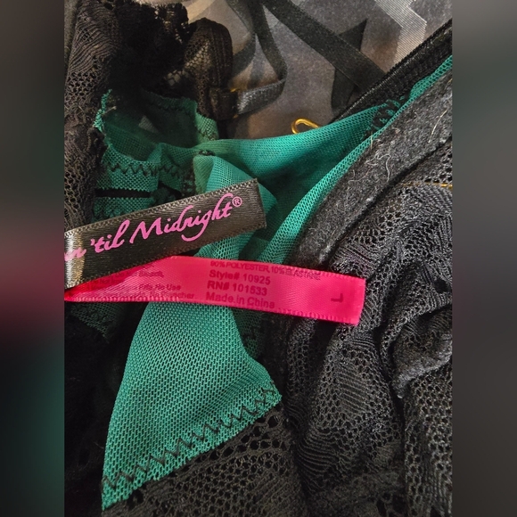 Elegant Black and Green Lace Bustier - Picture 3 of 3